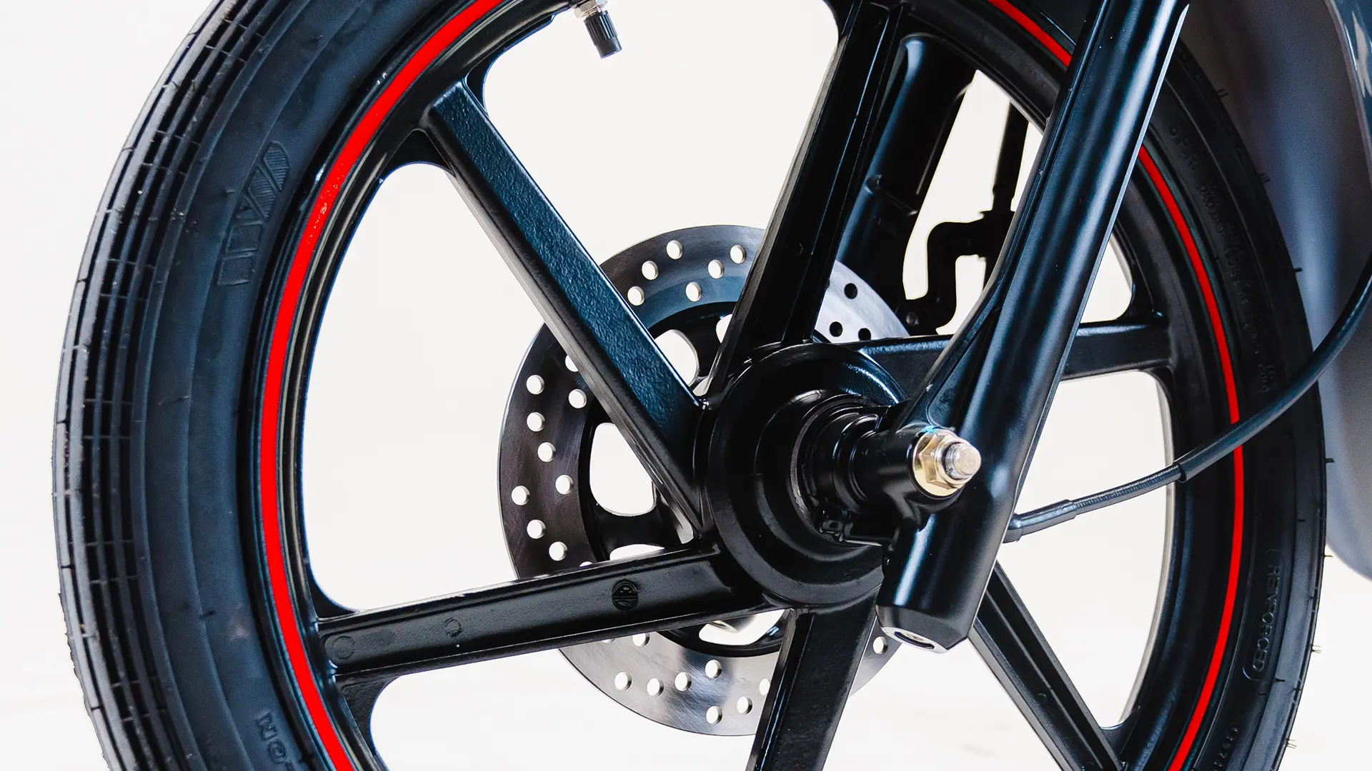 Suspensão e Freios — PHOENIX 50 S EFI